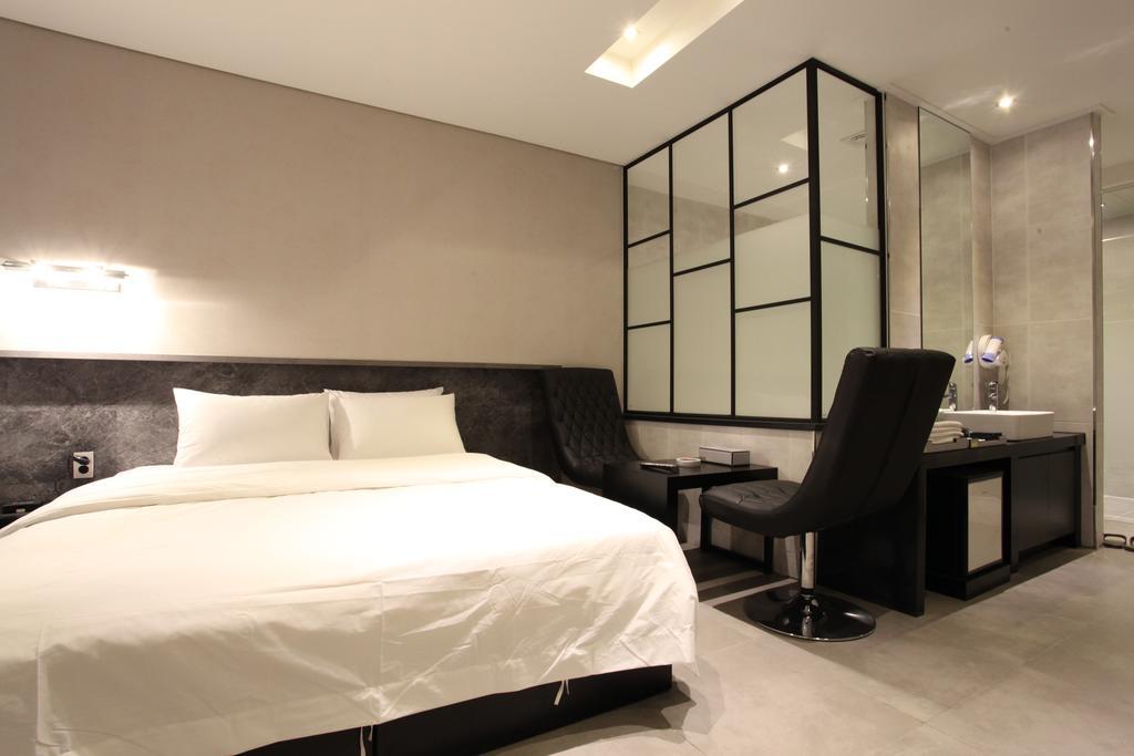 C&B Hotel Ansan Exteriér fotografie